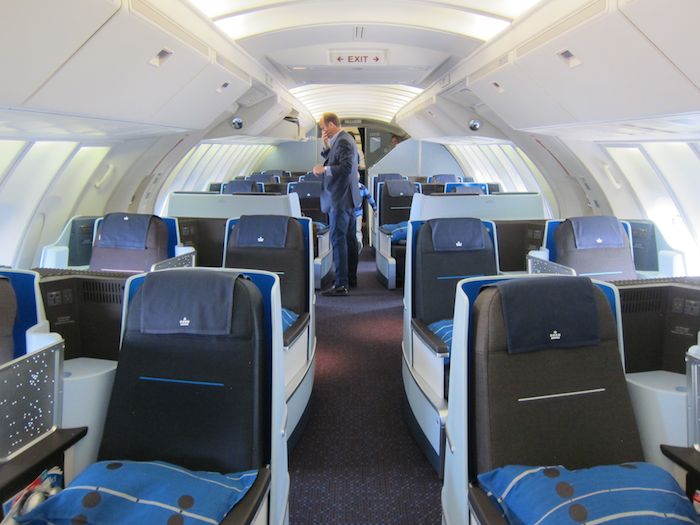 Review: KLM Business Class 747-400 Amsterdam To Chicago - One Mile at a